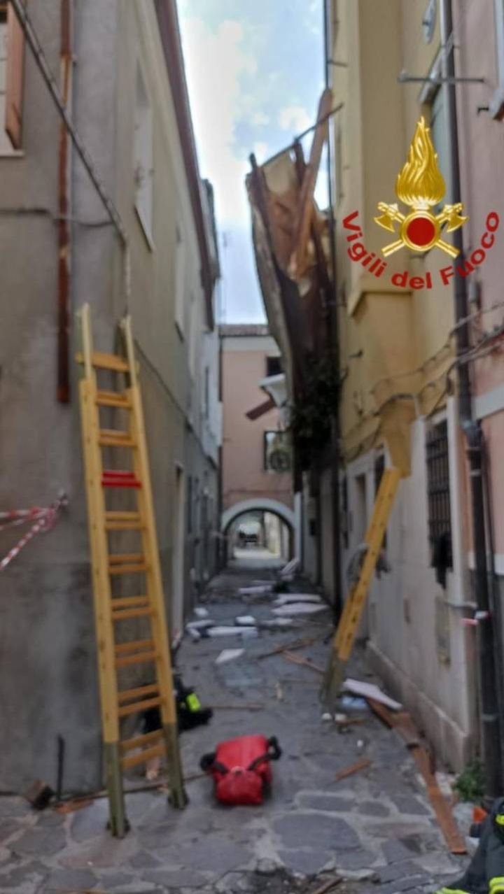 Nubifragio a Venezia diversi danni 