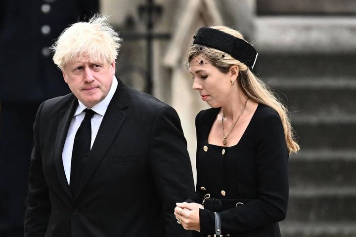 Boris Johnson e la moglie Carrie (Ansa)