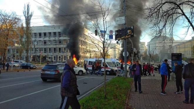 Kiev: un razzo è esploso vicino al monumento a Grushevsky (Ansa)