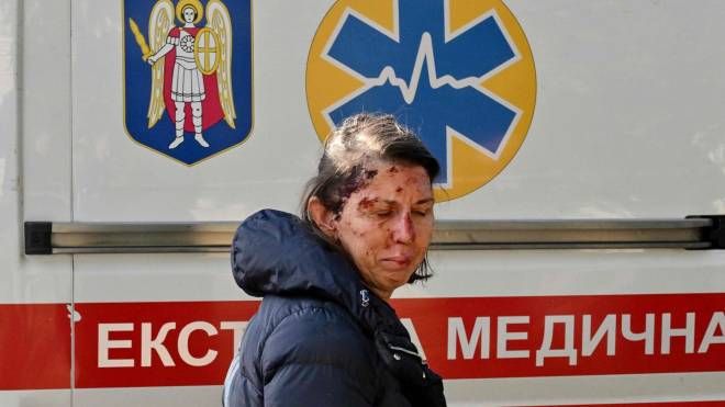 Guerra in Ucraina, forti esplosioni a Kiev (Ansa)