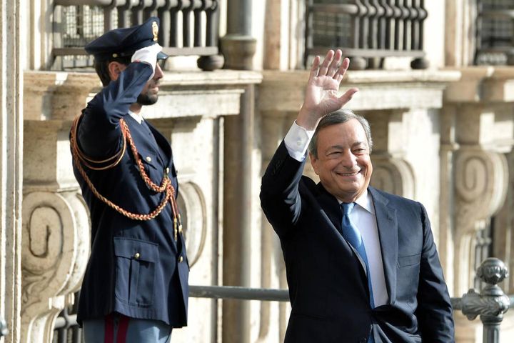 Il premier dimissionario Mario Draghi a Palazzo Chigi per il passaggio di consegne