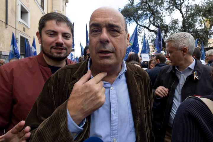 Il governatore del Lazo, Nicola Zingaretti, alla manifestazione per la pace organizzata a Roma dai sindacati insieme a 500 associazioni 