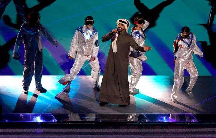 L'esibizione del cantante qatariota Fahad Al-Kubaisi