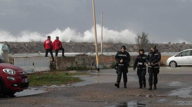 Nelle immagini l'Idroscalo di Ostia con numerosi allagamenti a causa della violenta mareggiata. Sul posto i Vigili del Fuoco, 22 novembre 2022.