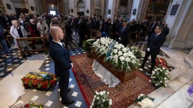 Un momento del funerale di Lando 
Buzzanca nella Chiesadi Santa Maria in Montesanto a piazza del Popolo, Roma, 21 dicembre 2022