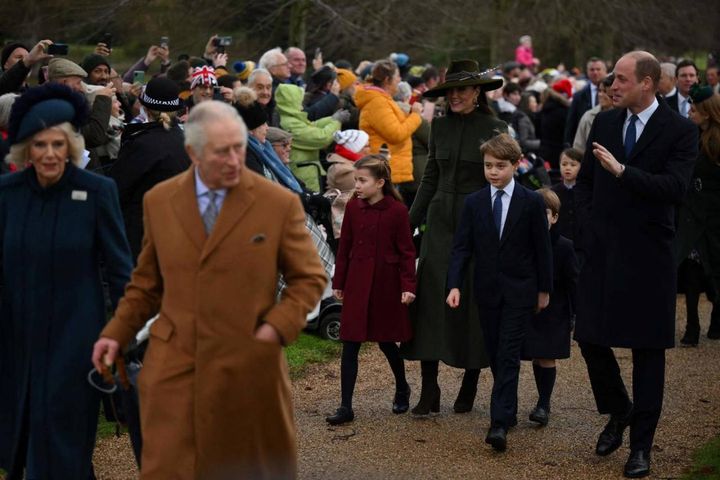 Il principe William con la moglie e i figli (Ansa)