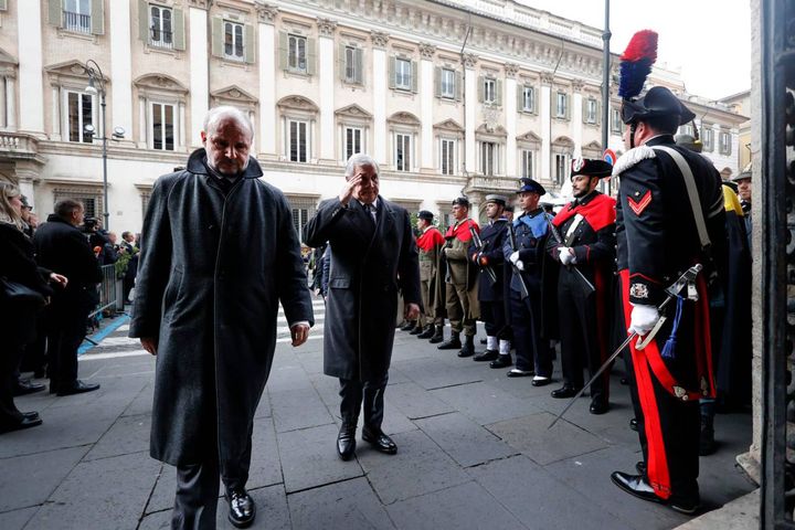 L'arrivo dei politici ai funerali di Frattini
