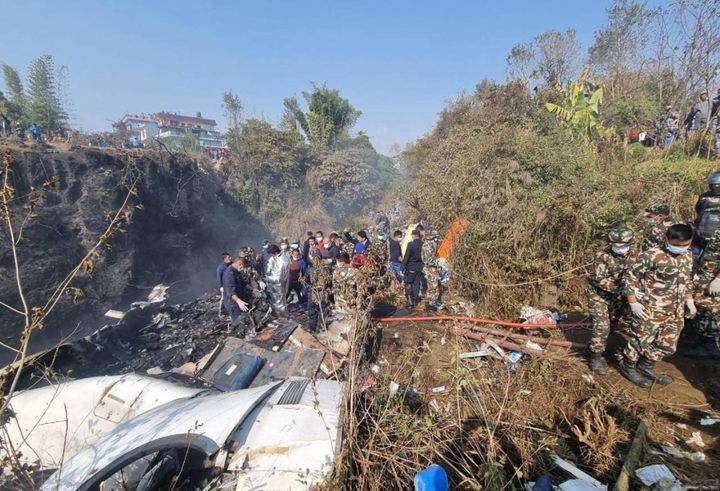 Nepal, precipita aereo con 72 persone a bordo (Ansa)