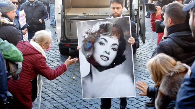 I funerali a Roma di Gina Lollobrigida diva del cinema italiano scomparsa il 16 gennaio 2023 a 95 anni