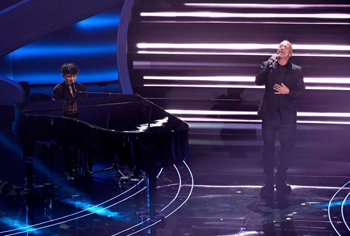 Eros Ramazzotti e Ultimo. Sanremo 2023, la quarta serata (Ansa)
