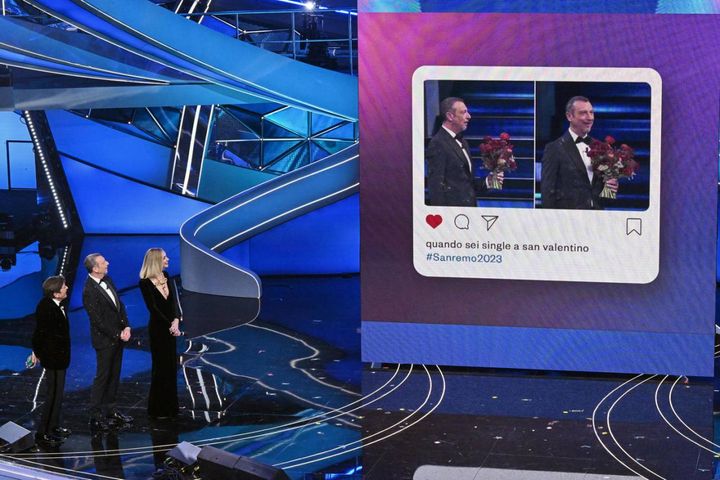 Chiara Ferragni mostra i meme più divertenti su Sanremo (Ansa)