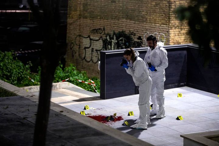 La polizia effettua i rilievi sul luogo dell'omicidio alla Stazione Valle 
Aurelia, 
Roma, 19 febbraio 2023