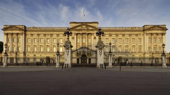 La facciata di Buckingham Palace