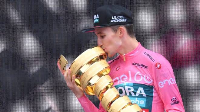 Jai Hindley, vincitore del Giro 2022 (Ansa)