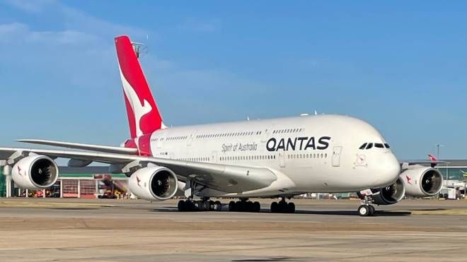 Un aereo della compagnia aerea Qantas (foto Facebook Qantas)