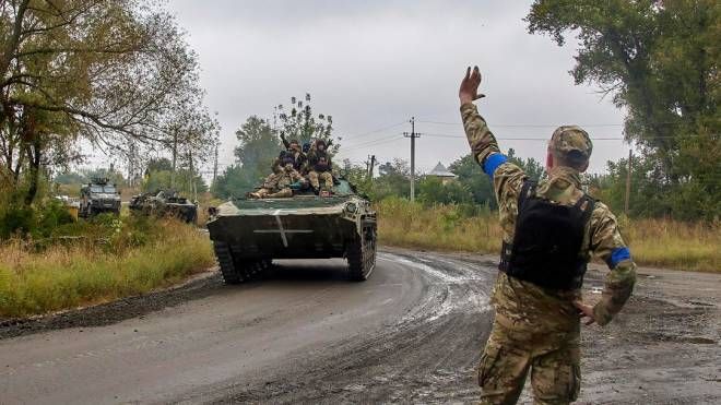 Prosegue la controffensiva ucraina (Ansa)