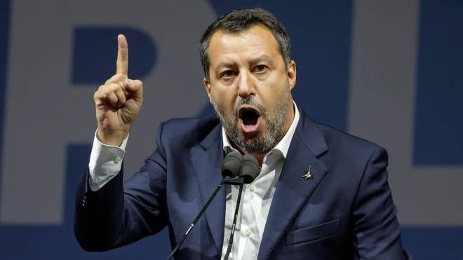 Matteo Salvini, leader della Lega nel comizio a Piazza del Popolo