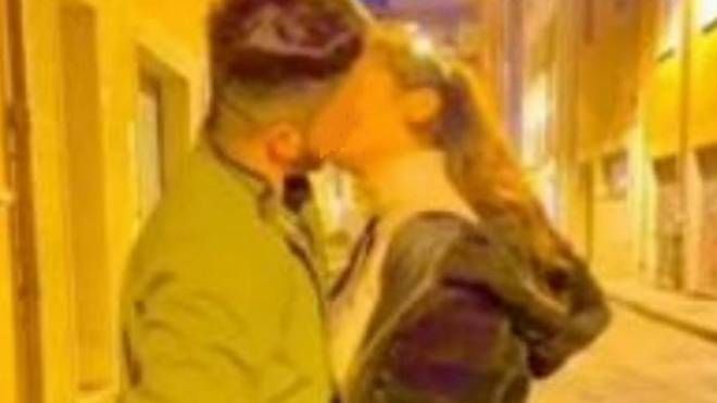 Il bacio tra Saman Abbas e il fidanzato che avrebbe scatenato la furia omicida