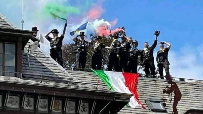 Gli spazzacamini italiani dell'Anfus al raduno mondiale