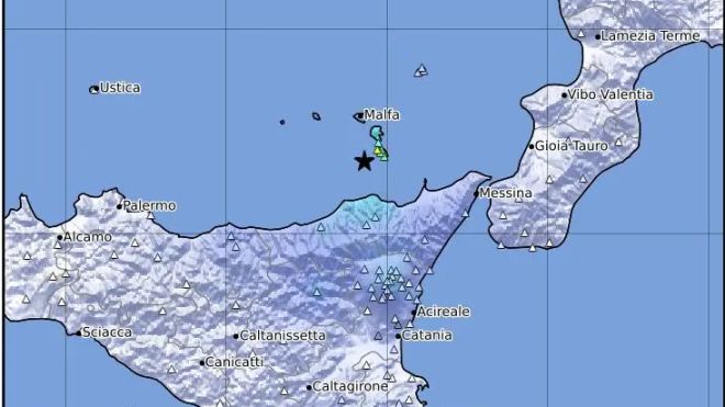 Terremoto oggi alle isole Eolie: l'epicentro (Ingv)