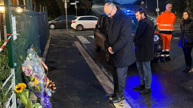 Il sindaco di Roma, Roberto Gualtieri rende omaggio alla vittime della sparatoria a Fidene