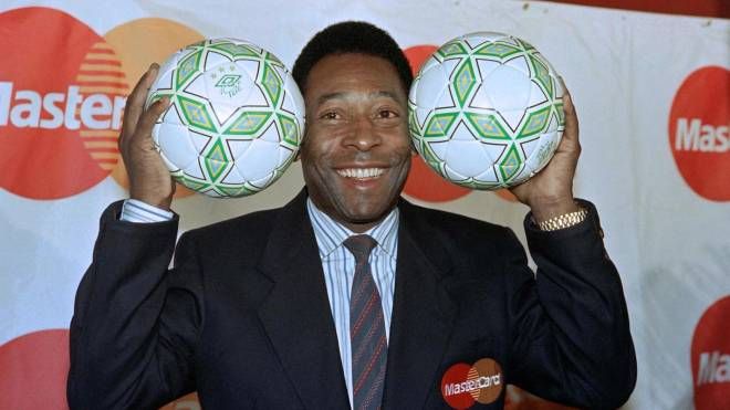 Pelé nel 1992 (Ansa)