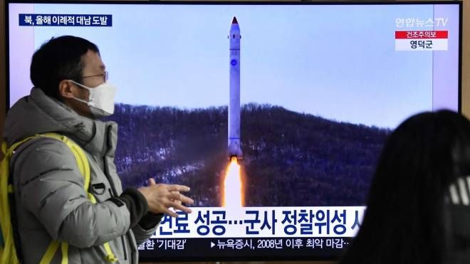 Un nuovo test missilistico della Corea del Nord (Ansa)