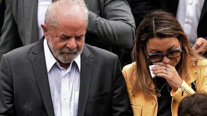 Il presidente del Brasile Lula da Silva con la moglie Rosangela 