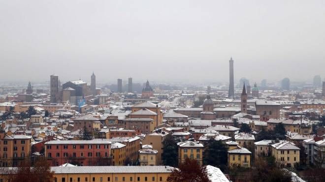 Bologna innevata nel dicembre 2020 (FotoSchicchi)