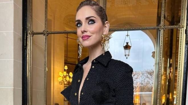 Chiara Ferragni alla sfilata Schiaparelli a Parigi (Instagram)