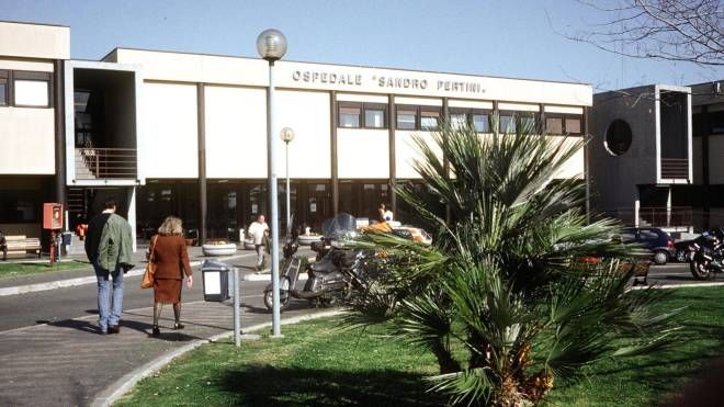 L'ingresso dell'Ospedale Pertini di Roma 