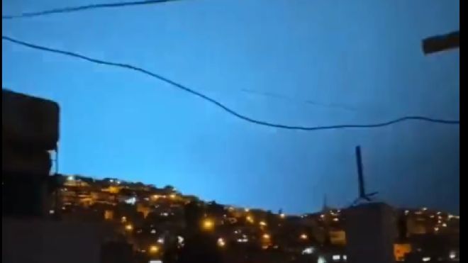 Terremoto oggi in Turchia: su Twitter circolano video con lampi e fasci di luce