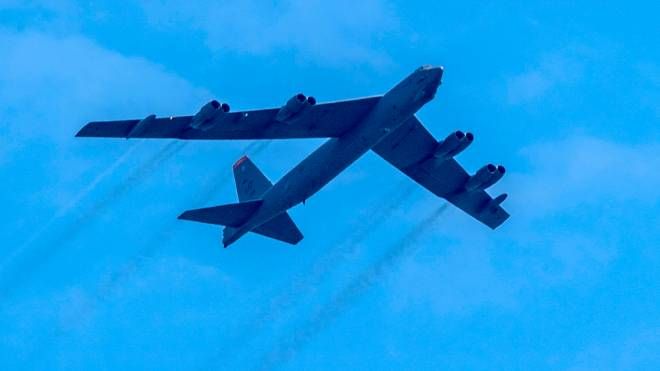Un bombardiere Usa B-52 Stratofortress (Ansa)