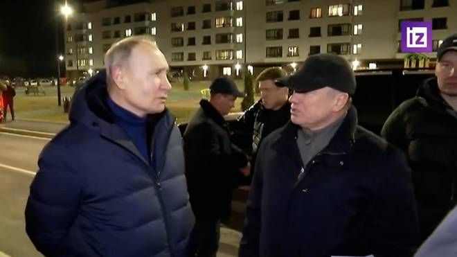  Putin a sorpresa a Mariupol (Ansa)