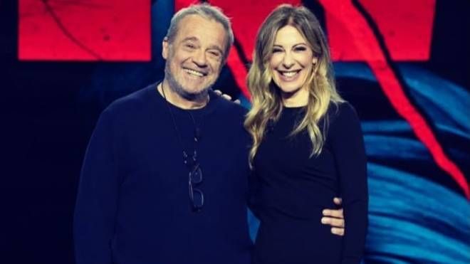 Claudio Amendola con Francesca Fagnani nell'ultima puntata di Belve